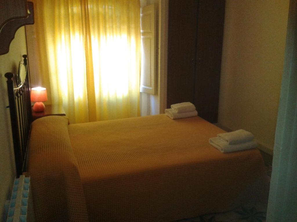 Hostal Santa Teresa Reus Extérieur photo