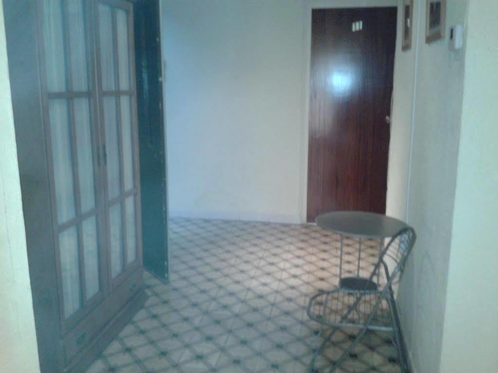 Hostal Santa Teresa Reus Extérieur photo